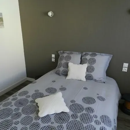 La Maison Blanche Casa de Férias Saint-Laurent-sur-Mer